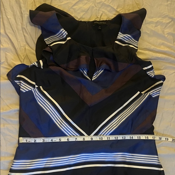 100% Silk Banana Republic Navy, Black, Brown, and White Sleeveless Dress - Picture 8 of 16